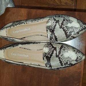 Snake skin flats